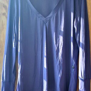 Lululemon Long Sleeve Sheer V Neck Purple Blue size 8